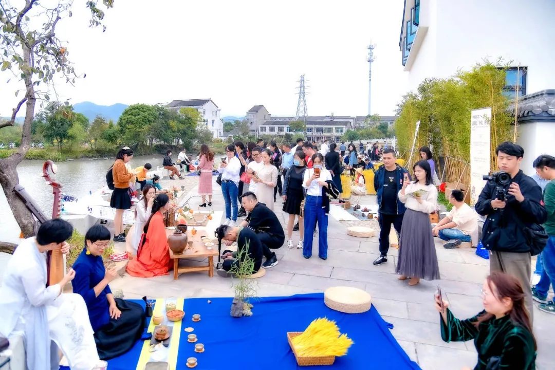 熱烈歡迎中國評茶師 · 茶藝師同學(xué)聯(lián)誼會的老師們到訪漢唐臺州總部插圖2