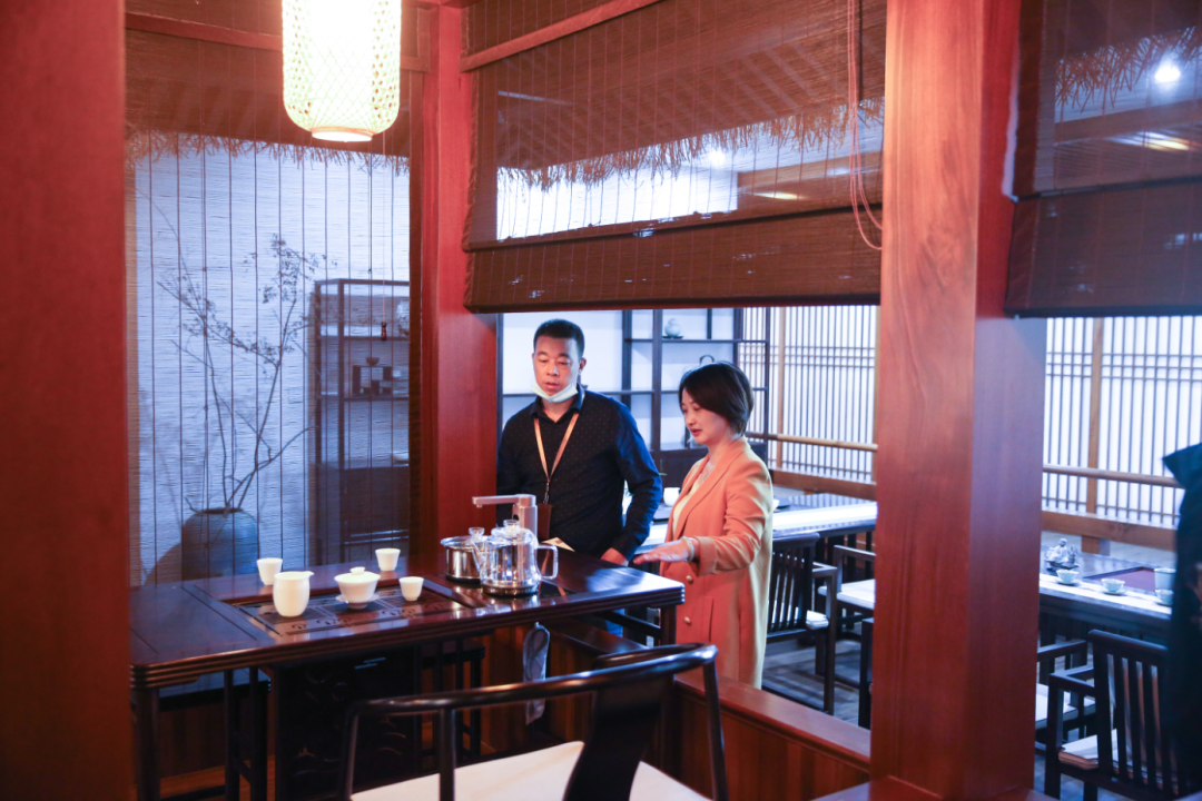 熱烈歡迎中國評茶師 · 茶藝師同學(xué)聯(lián)誼會的老師們到訪漢唐臺州總部插圖12 熱烈歡迎中國評茶師 · 茶藝師同學(xué)聯(lián)誼會的老師們到訪漢唐臺州總部插圖12