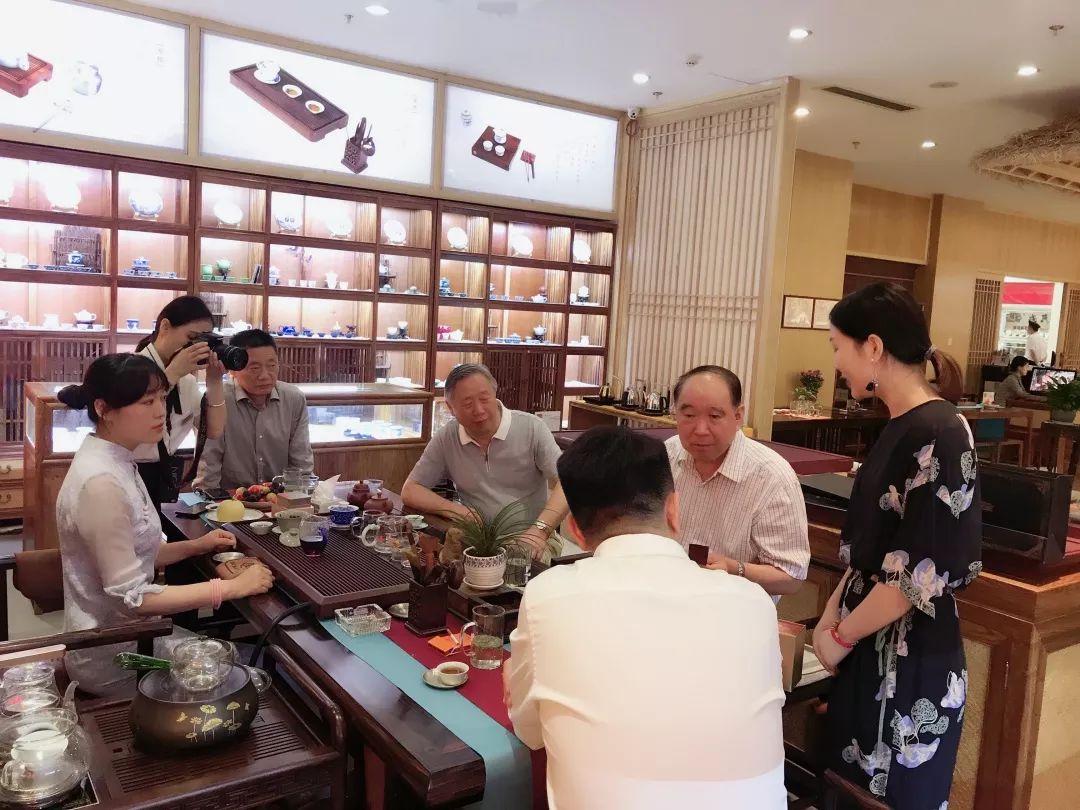 中國國際茶文化研究會考察團赴漢唐西安店考察插圖1 中國國際茶文化研究會考察團赴漢唐西安店考察插圖1