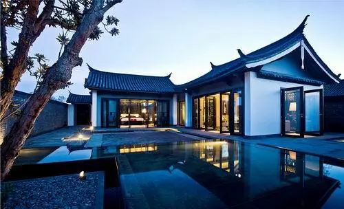 你在景點(diǎn)奔波打卡，我在酒店時(shí)髦吃茶——酒店大堂里的高級(jí)茶室插圖